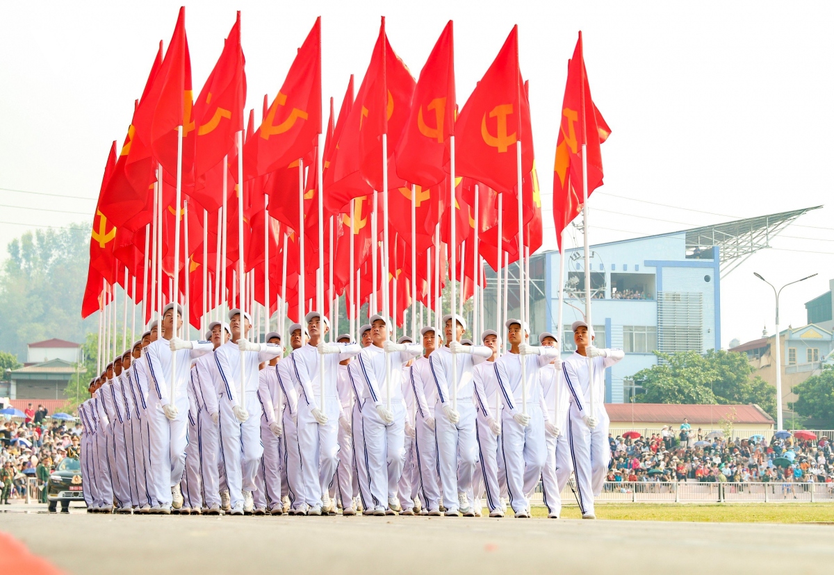 Hợp luyện toàn bộ khối diễu binh, diễu hành kỷ niệm 70 năm Chiến thắng Điện Biên Phủ- Ảnh 3.