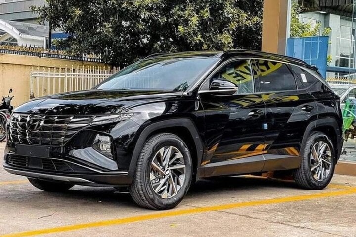 Những mẫu ô tô SUV cỡ nhỏ có khoang hành lý rộng rãi- Ảnh 2.