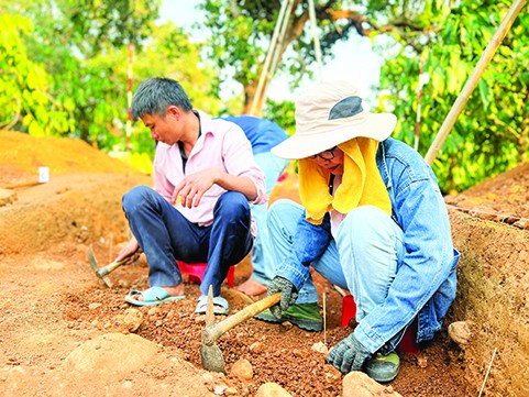 Hiện vật kể chuyện cư dân vạn năm trước- Ảnh 1.