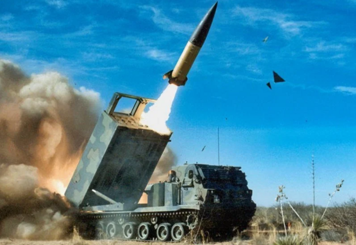 Hệ thống tên lửa ATACMS tạo nên khác biệt tại Ukraine?- Ảnh 1.