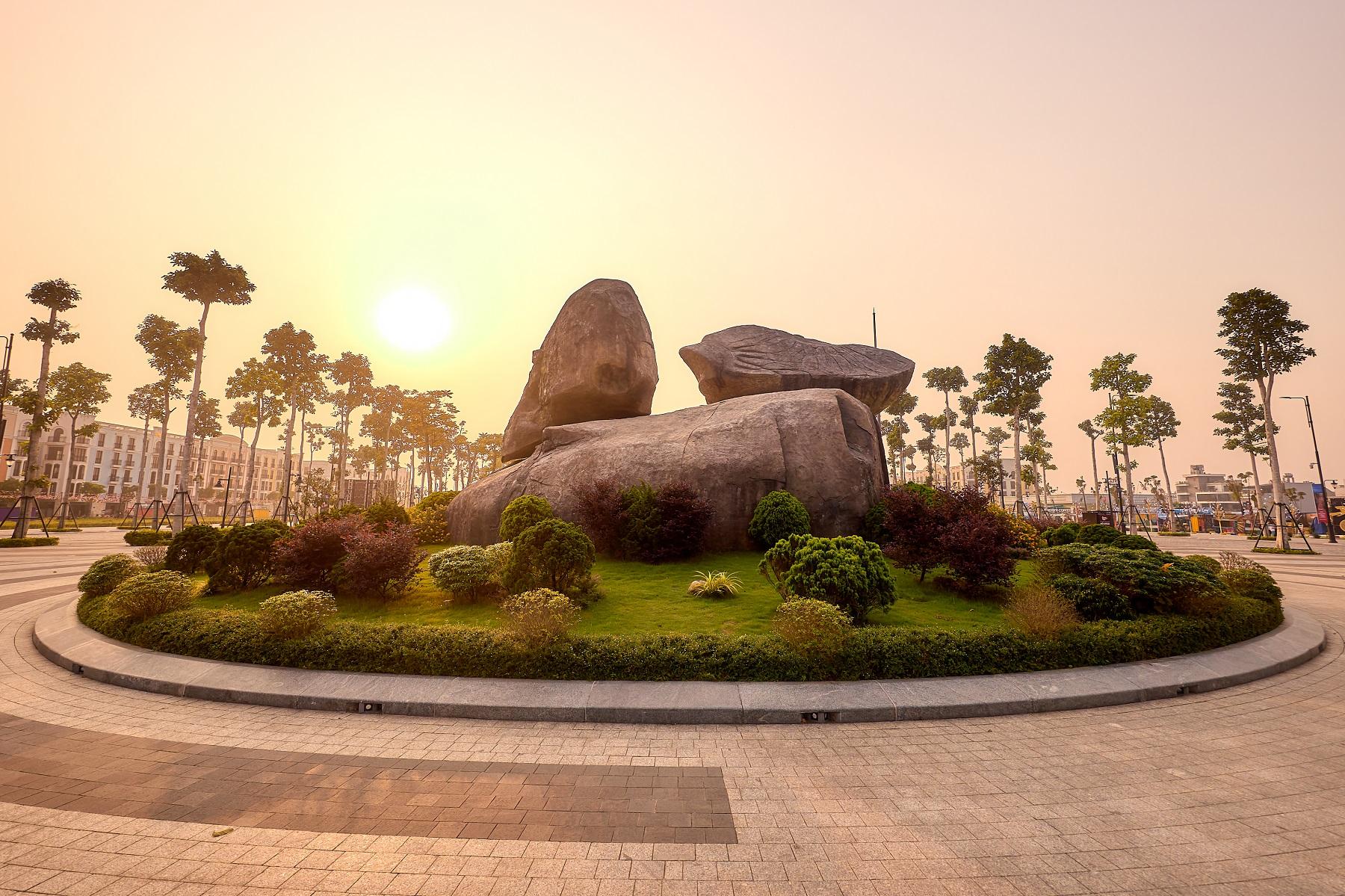 Hàng trăm ngàn người háo hức ngắm pháo hoa, vui chơi tại quảng trường biển Sầm Sơn- Ảnh 6.