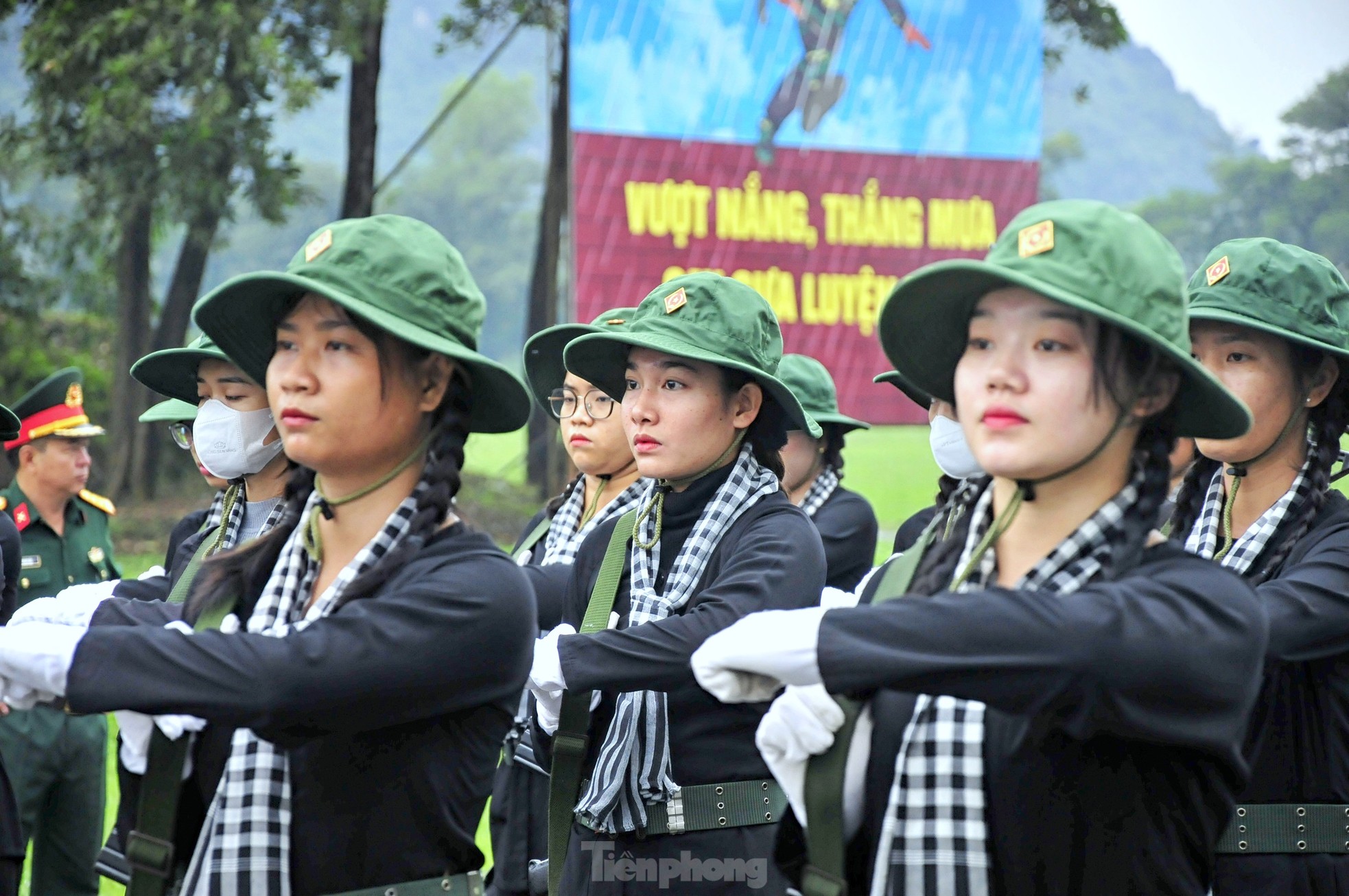 Bóng hồng phương Nam sẵn sàng cho cuộc diễu binh trọng đại ở Điện Biên- Ảnh 10.