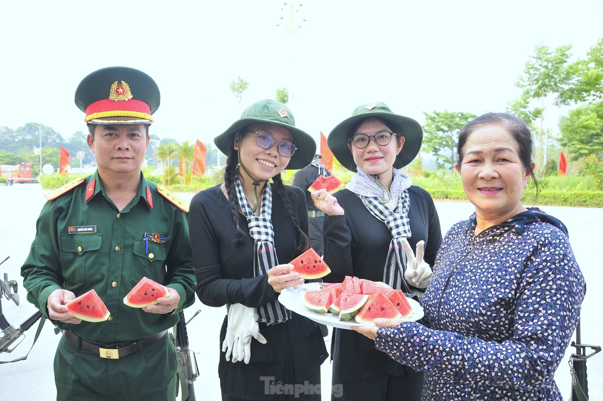 Bóng hồng phương Nam sẵn sàng cho cuộc diễu binh trọng đại ở Điện Biên- Ảnh 3.