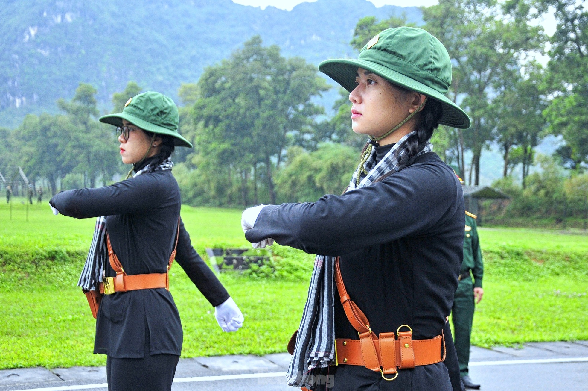 Bóng hồng phương Nam sẵn sàng cho cuộc diễu binh trọng đại ở Điện Biên- Ảnh 4.