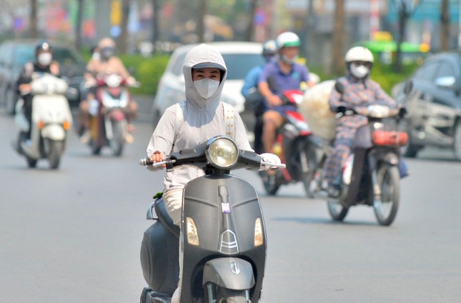 Bác sĩ lý giải chuyện mùa hè nhu cầu 'yêu' giảm sút trầm trọng- Ảnh 5.