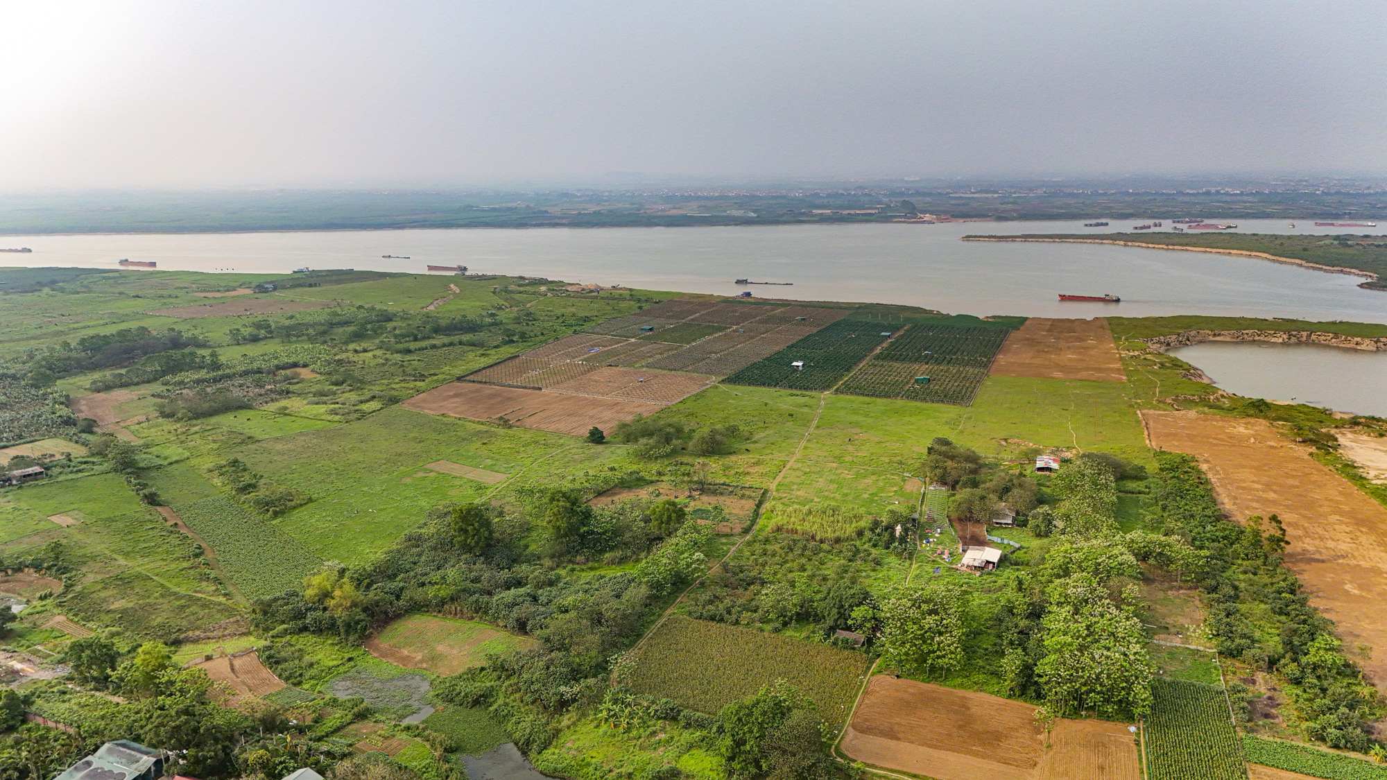 Toàn cảnh khu vực sắp được xây cầu 10.000 tỷ nằm trong “siêu dự án” lớn nhất phía Bắc- Ảnh 9. Toàn cảnh khu vực sắp được xây cầu 10.000 tỷ nằm trong “siêu dự án” lớn nhất phía Bắc- Ảnh 9.