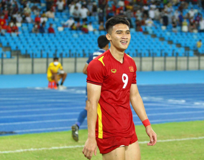 Top 5 cầu thủ điển trai nhất U23 Việt Nam: Vị trí số 1 visual cực phẩm, số 2 cao tới 1m90- Ảnh 8.