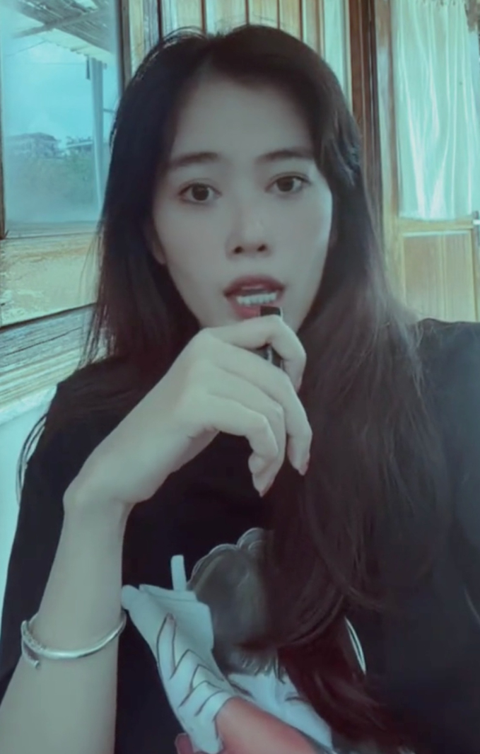 Nam Em đốp chát với khán giả khi bị chê hát dở tệ- Ảnh 2.