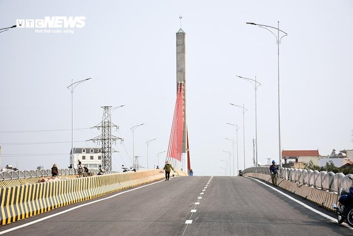 Diện mạo cầu vượt gần 690 tỷ đồng qua 'điểm đen' ùn tắc ở Hải Phòng- Ảnh 4.