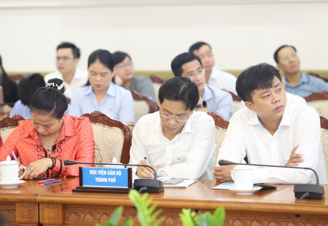 Chủ tịch Phan Văn Mãi: Vẽ ra bức tranh đẹp thì phải đảm bảo những điều kiện để vận hành trên thực tế- Ảnh 2.