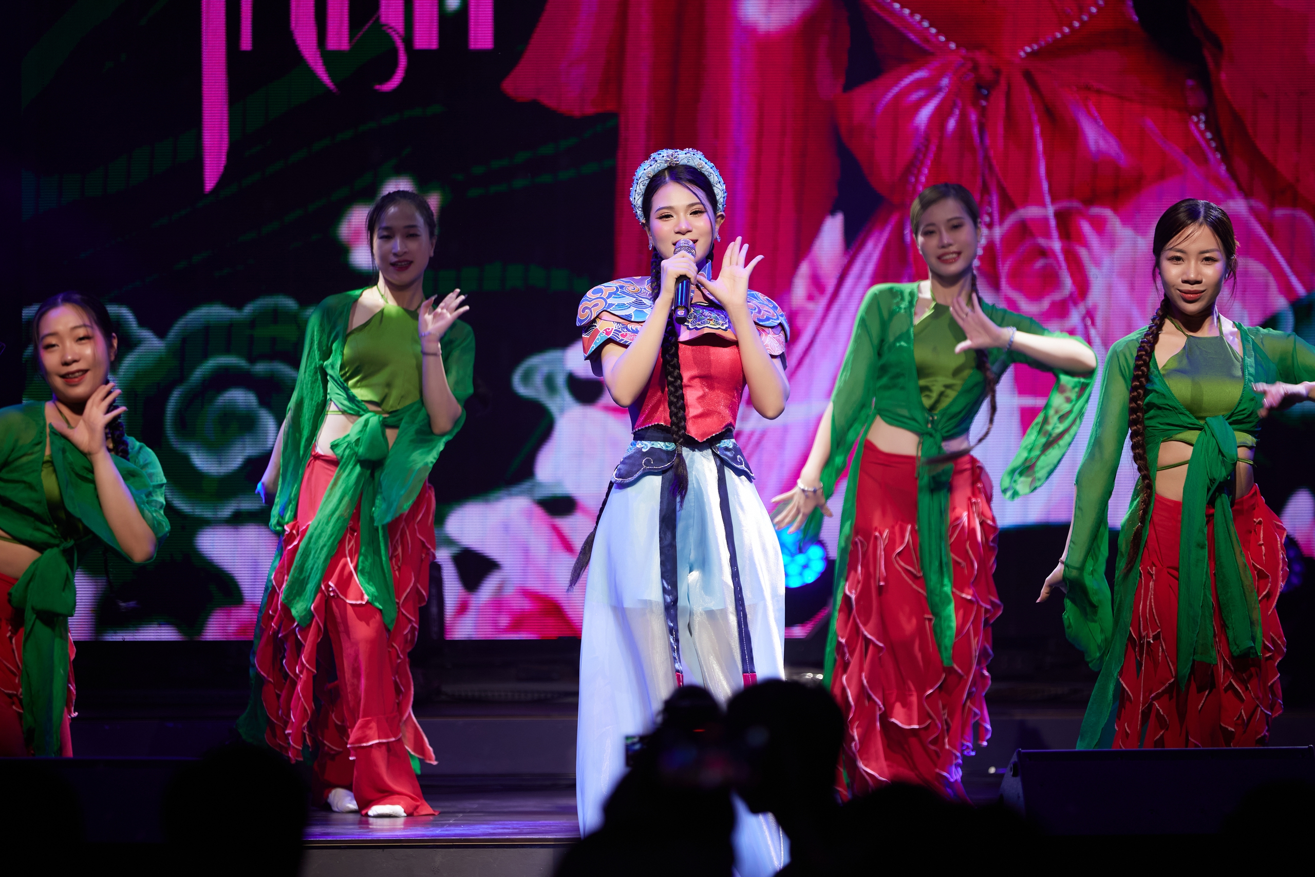 Á quân Sao Mai An Thu An ra mắt MV Á quân Sao Mai An Thu An ra mắt MV