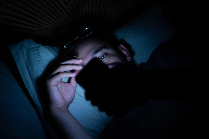 Sau cả ngày làm việc mệt mỏi, tại sao bạn vẫn cố gắng thức đêm lướt điện thoại?- Ảnh 4. Sau cả ngày làm việc mệt mỏi, tại sao bạn vẫn cố gắng thức đêm lướt điện thoại?- Ảnh 4.