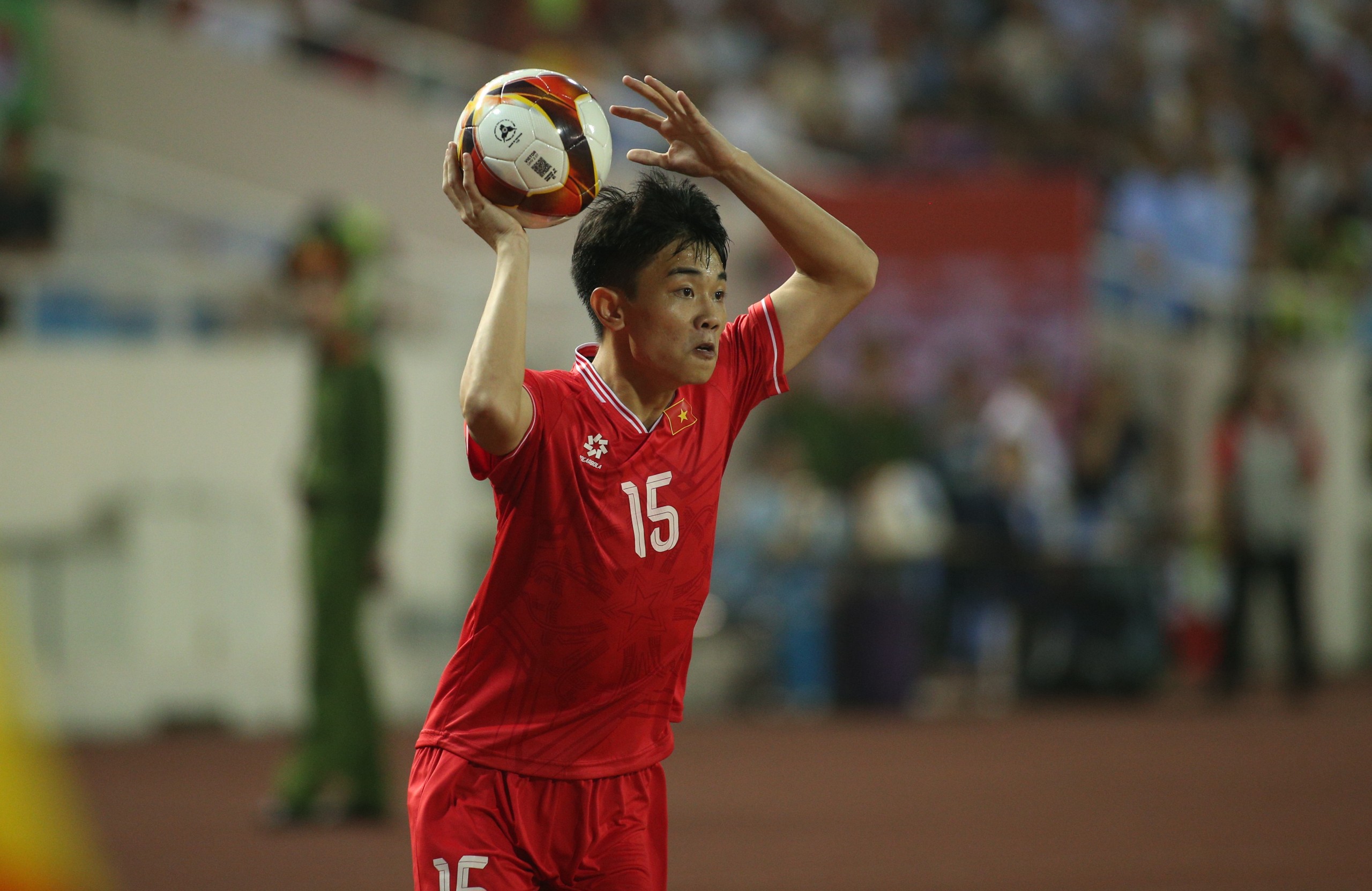 HLV đối thủ lại dành nhiều lời khen ngợi cho Đình Bắc 2 Đình Bắc bị HLV V.League phê phán gay gắt: "Cậu ta hơi ảo tưởng về giá trị của mình"