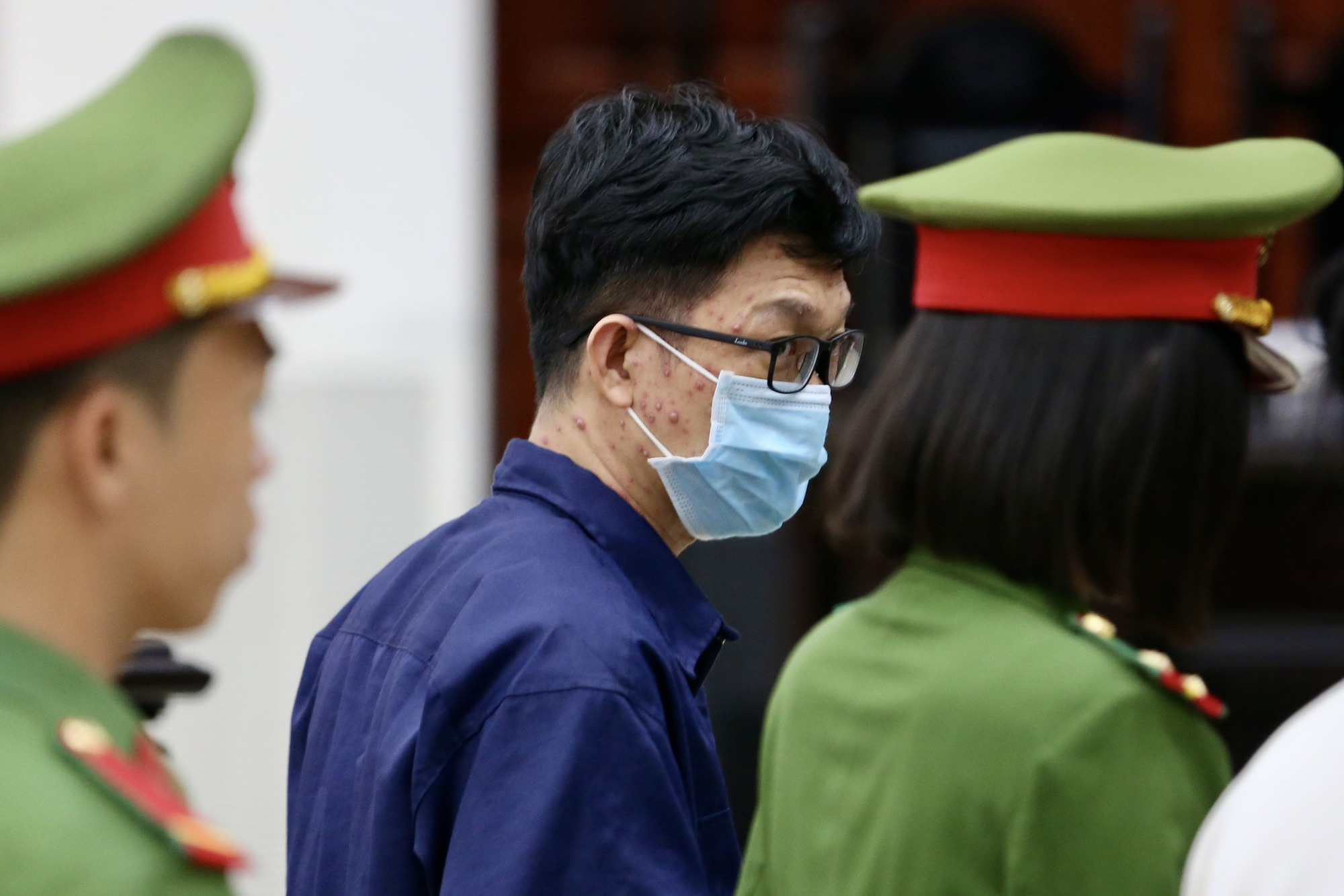 Hình ảnh bà Nguyễn Phương Hằng tại tòa sáng nay- Ảnh 6. Hình ảnh bà Nguyễn Phương Hằng tại tòa sáng nay- Ảnh 6.