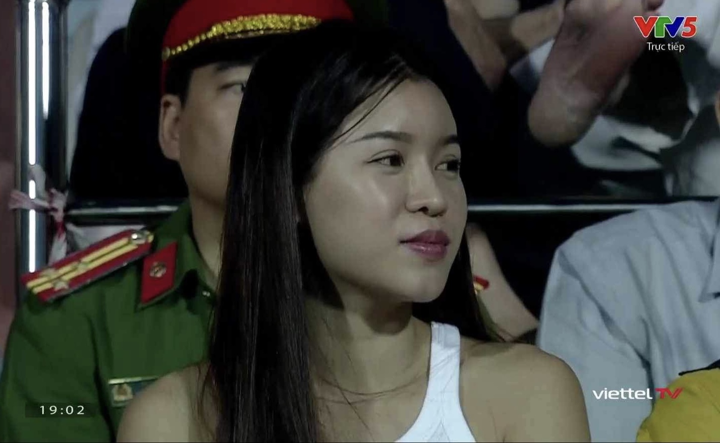 Bạn g&aacute;i Văn L&acirc;m lọt v&agrave;o 