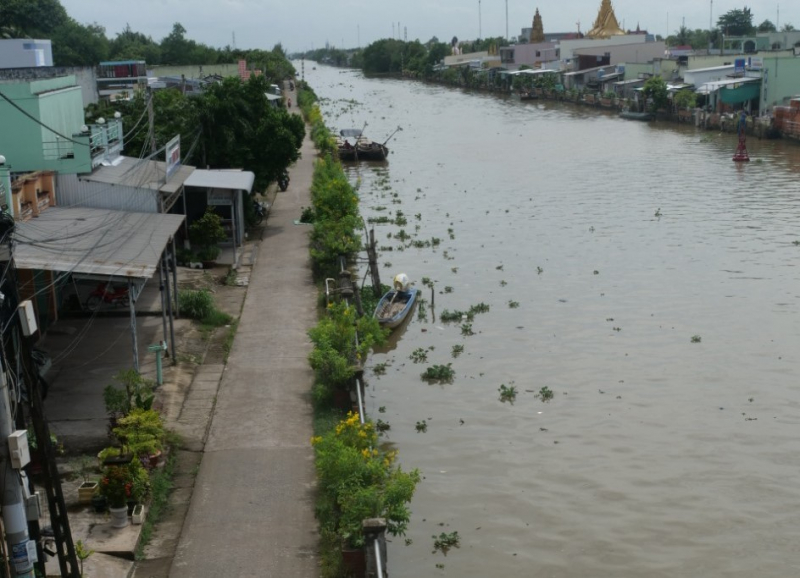 Khởi tố vụ án sai phạm xây dựng; bắt tạm giam nguyên Chủ tịch UBND và nữ kế toán xã- Ảnh 1.