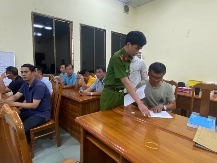 Trung t&acirc;m l&aacute;i xe Th&agrave;nh C&ocirc;ng đưa hối lộ để được bỏ qua lỗi đăng kiểm- Ảnh 2.