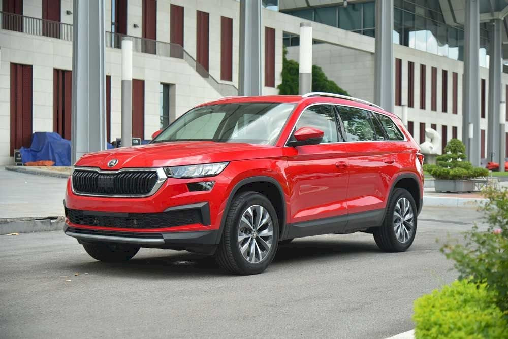 2 mẫu xe Skoda vừa giảm giá mạnh nhất kể từ khi về Việt Nam- Ảnh 1.