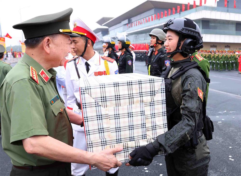 Bộ trưởng Tô Lâm: Diễu binh, diễu hành phải thể hiện sự dũng mãnh của lực lượng vũ trang chiến đấu- Ảnh 3.