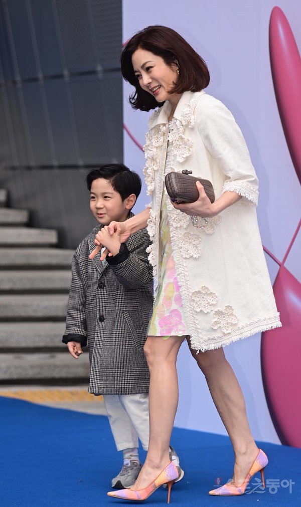 Chae Rim bất ngờ tái hợp chồng cũ sau ồn ào bị “cắm sừng”, ngoại hình quý tử 7 tuổi chiếm spotlight- Ảnh 2.