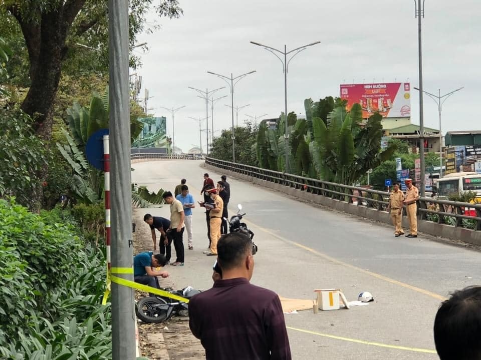 Điều tra tài xế xe 45 chỗ đâm tử vong nam sinh rồi bỏ chạy tại Hà Nội- Ảnh 1.