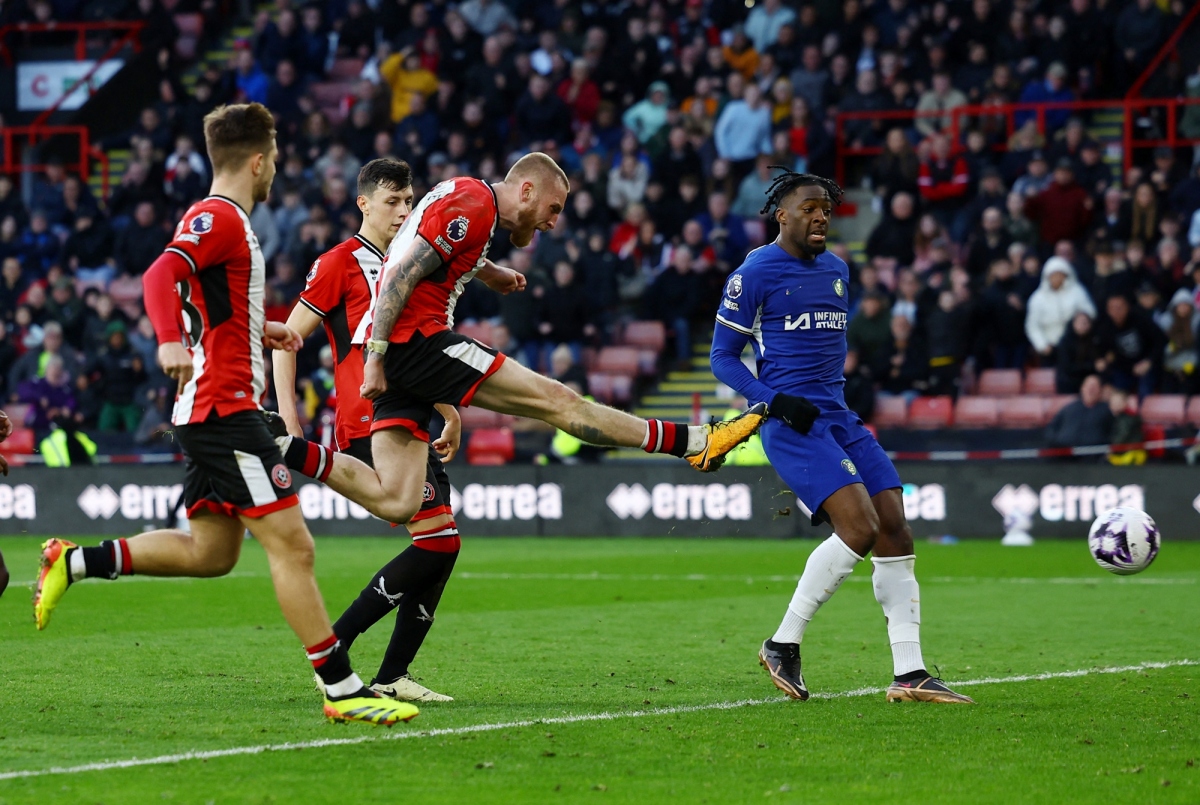 Kết quả Ngoại hạng Anh: Chelsea đánh rơi chiến thắng, Tottenham chiếm lĩnh top 4- Ảnh 5.