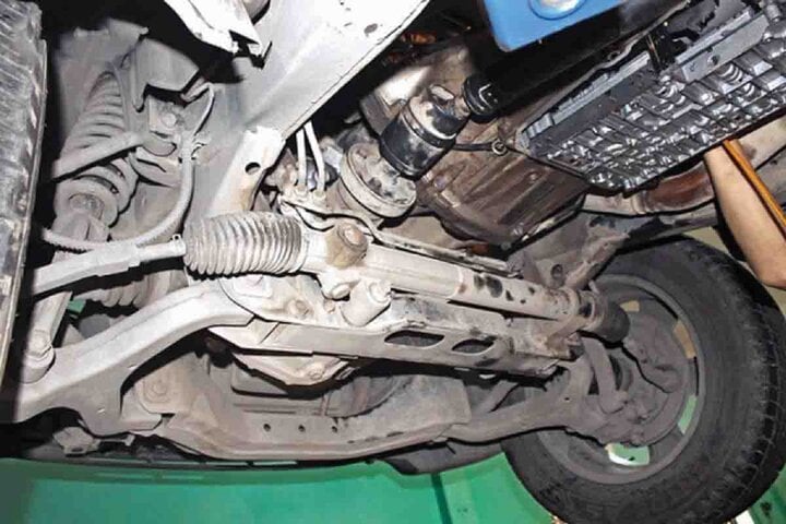 Những hư hỏng thường gặp trên hệ thống lái ô tô- Ảnh 1.