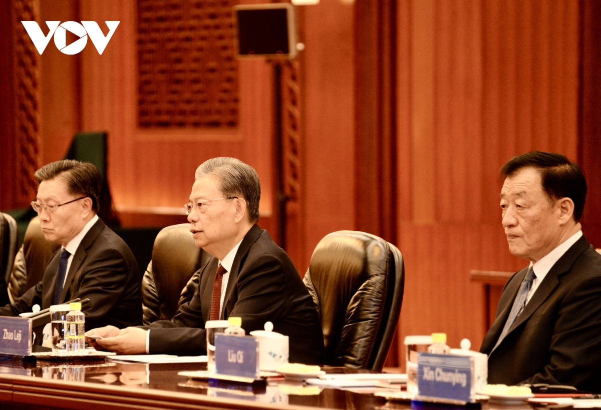 Chủ tịch Quốc hội Vương Đình Huệ hội đàm với Ủy viên trưởng Nhân đại toàn quốc Trung Quốc Triệu Lạc Tế- Ảnh 6.