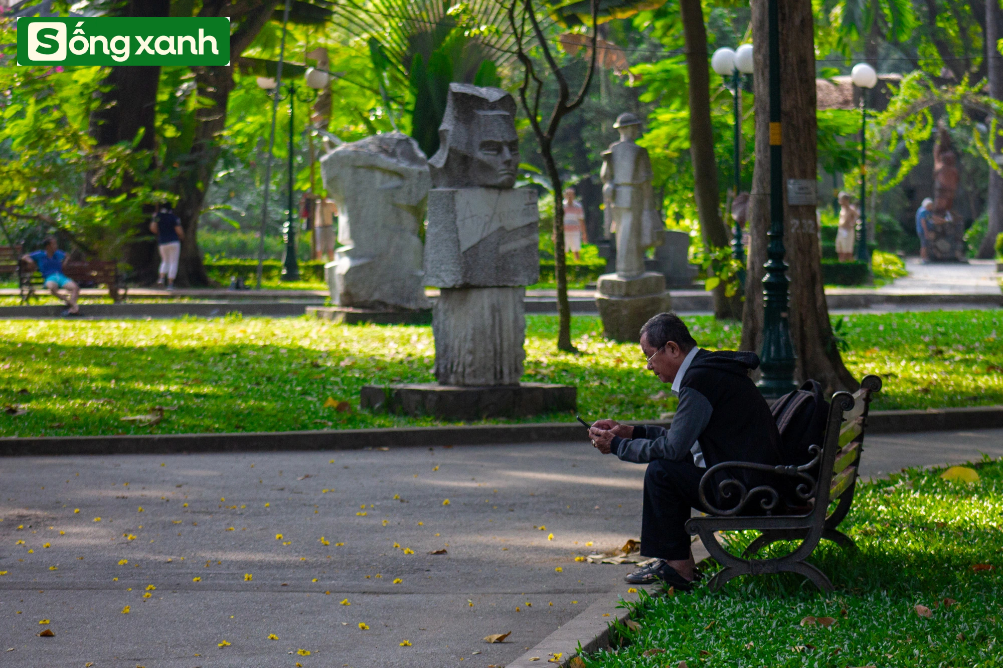 Những 'khu rừng' xanh mát quý như ngọc ở thành phố giàu có và đông dân nhất Việt Nam- Ảnh 7.