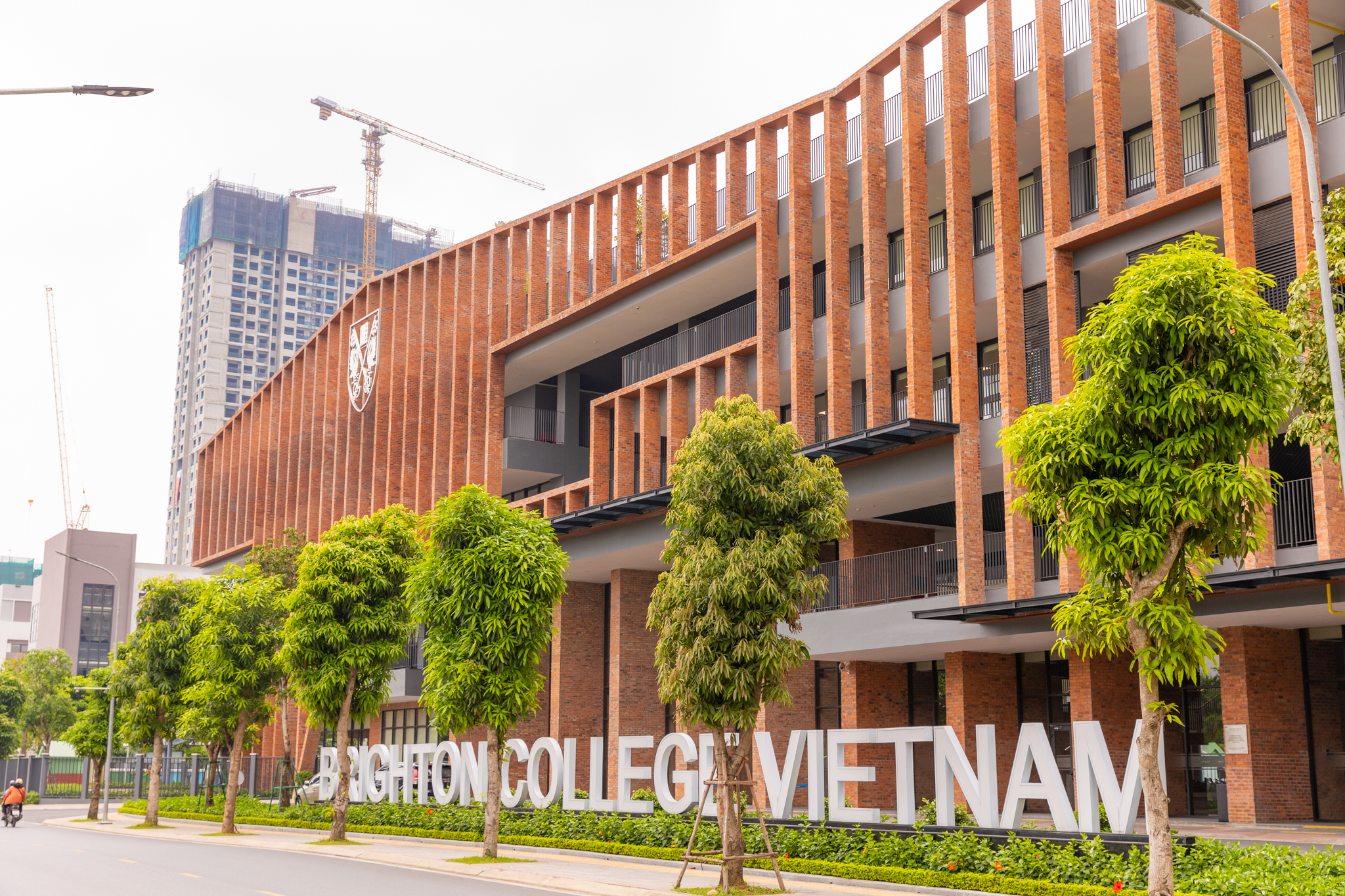 Cận cảnh ngôi trường gần 200 năm tuổi của Anh lần đầu tiên xuất hiện ở Việt Nam- Ảnh 2.
