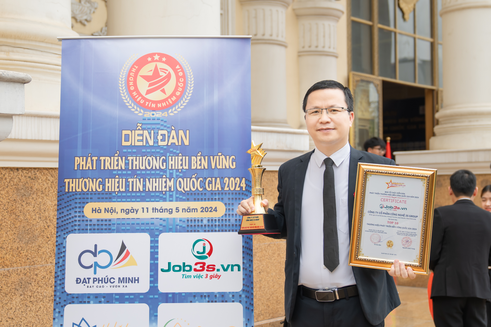 Năng lực vươn tầm thế giới đưa Job3s.vn vào Top 10 thương hiệu bền vững quốc gia- Ảnh 1.