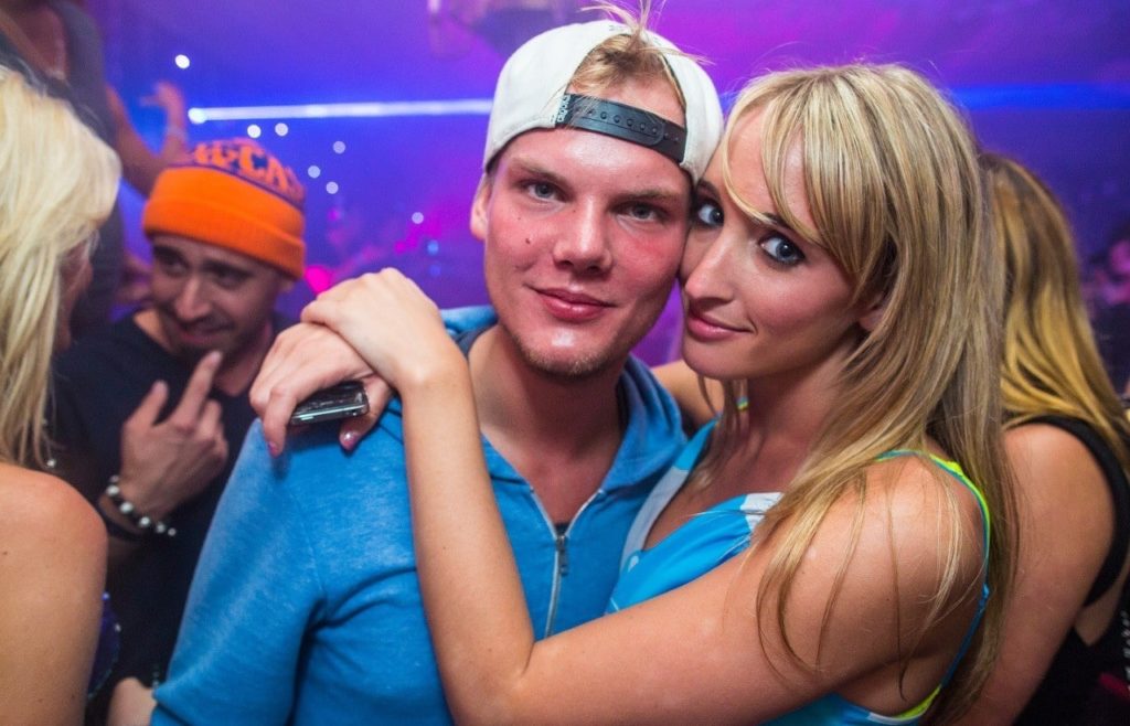 Bi kịch nối tiếp: 6 năm sau ngày Avicii tự tử, bạn gái cũ đột ngột qua đời ở tuổi 34- Ảnh 2.