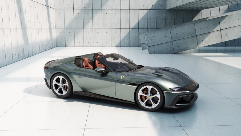 Khám phá Ferrari 12Cilindri mới ra mắt với động cơ V12 ấn tượng- Ảnh 8.