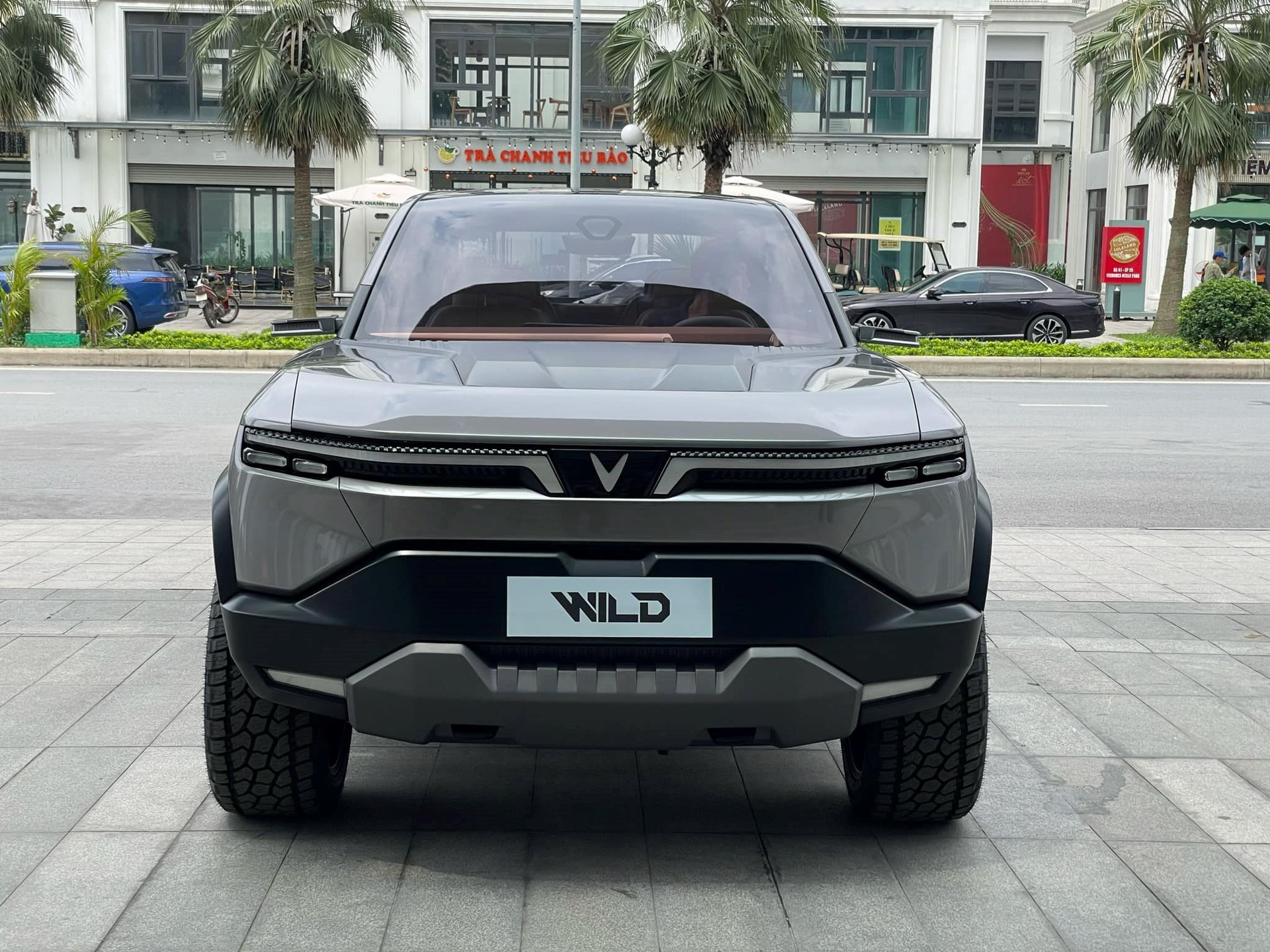 Video: Ngắm VinFast VF Wild lăn bánh trên đường phố Hà Nội, “đối thủ” của Tesla Cybertruck là đây chứ đâu!- Ảnh 4.