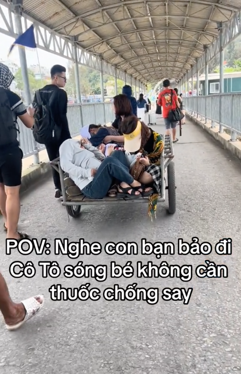 Cảnh say sóng 