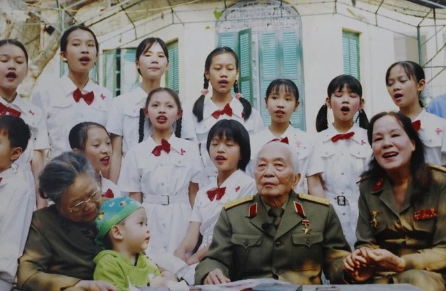 Nữ Trung tá – NSND vừa qua đời: Giọng hát độc nhất vô nhị, nhiều lần được gặp đại tướng Võ Nguyên Giáp- Ảnh 4.