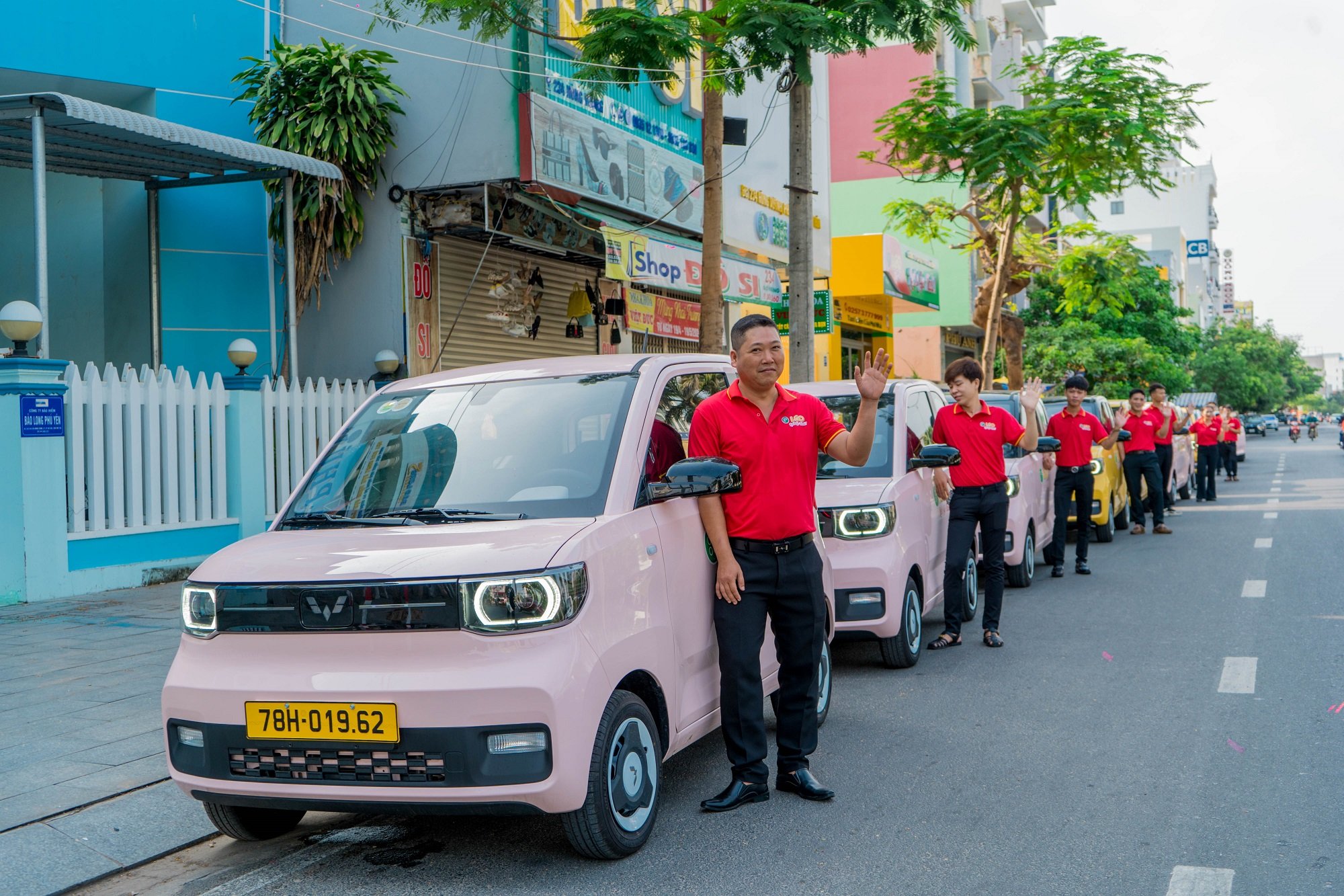 Taxi điện mini đầu tiên tại Việt Nam tung ảnh ra quân: giá cước từ 8.000 đồng/km, thuê tự lái 450.000 đồng/ngày- Ảnh 2.