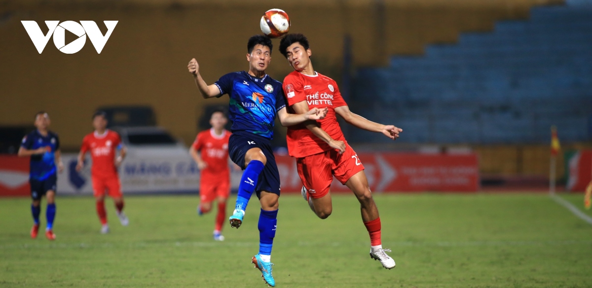 HLV Kim Sang Sik ''nhắm'' cầu thủ đặc biệt cho ĐT Việt Nam sau trận đấu V-League- Ảnh 9.