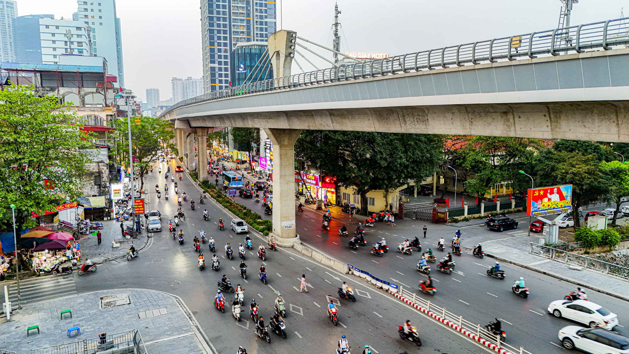 Toàn cảnh tuyến đường sắt trị giá hơn 34.000 tỷ dài 12 km, dự kiến hoạt động sau 2 tháng nữa- Ảnh 10.