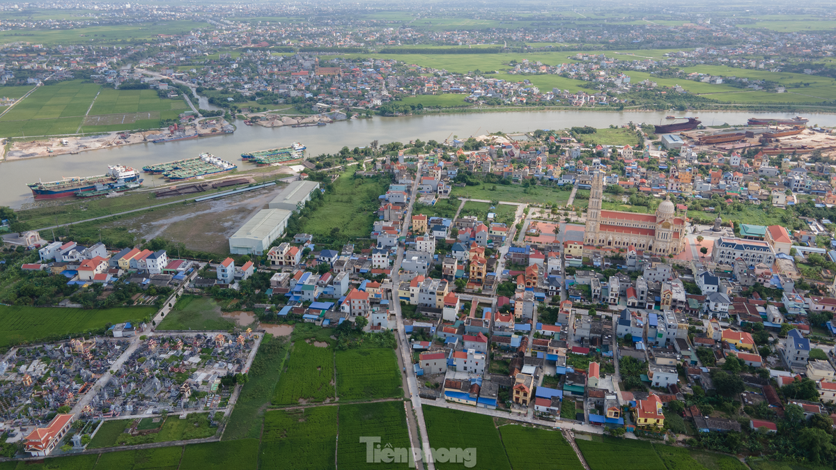 Ngôi làng tỷ phú nức tiếng tại Nam Định: Toàn dinh thự, lâu đài và tàu trăm tỷ xuôi ngược khắp muôn nơi- Ảnh 14.