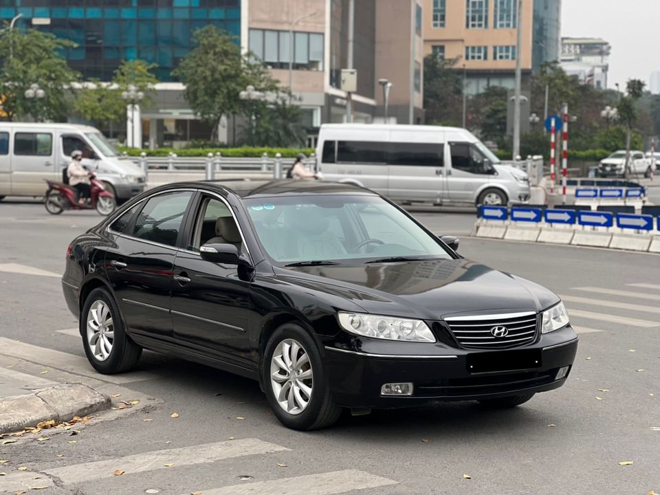 Rao bán hàng hiếm Hyundai Azera 2007 ngang giá VinFast VF 3, chủ xe chia sẻ: Trước đây bán cái nhà chỉ đủ mua cái bánh- Ảnh 1.