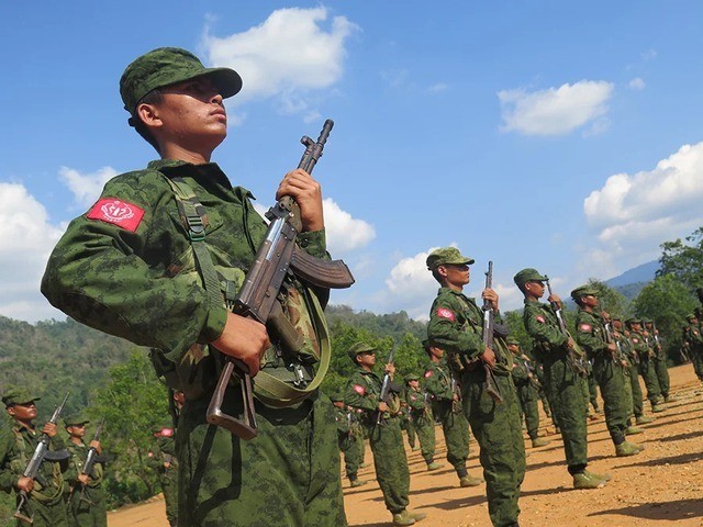 THẾ GIỚI 24H: Quân nổi dậy kiểm soát hoàn toàn thị trấn Myanmar- Ảnh 1.