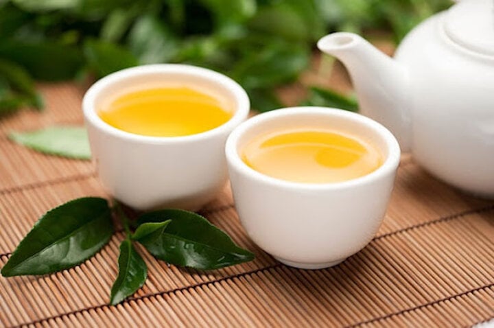 Uống trà xanh sai thời điểm ảnh hưởng đến sức khoẻ thế nào?- Ảnh 1.