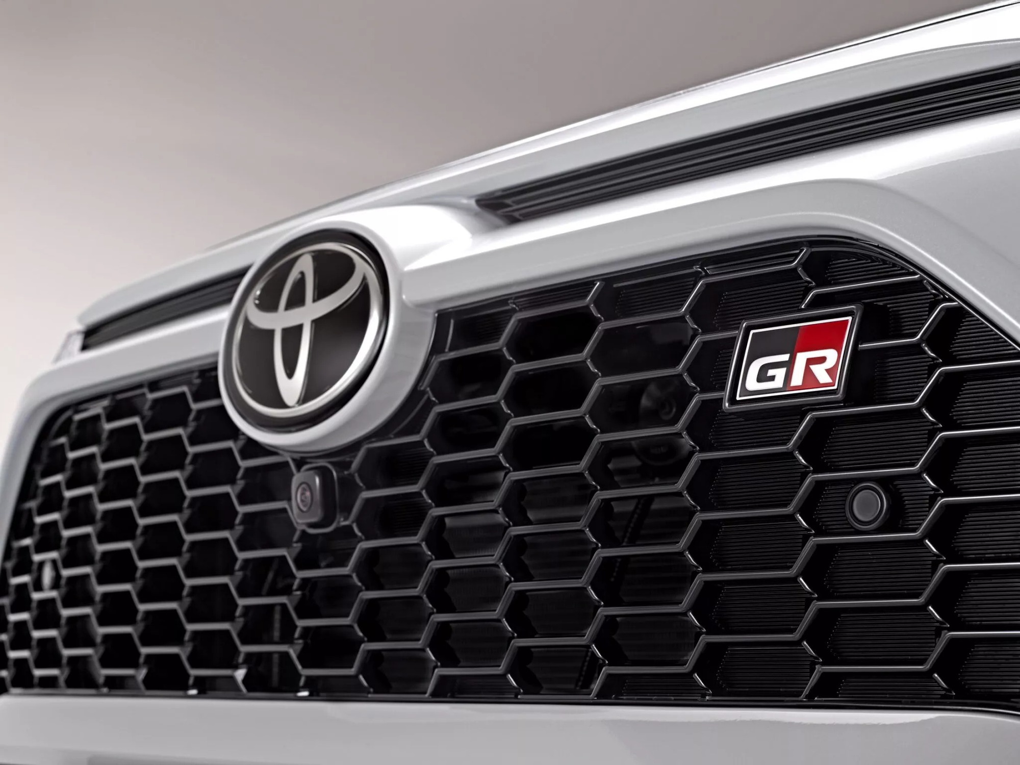 Toyota Corolla Cross, Yaris Cross có thể thêm bản thể thao hiệu suất cao với động cơ mạnh 300 mã lực- Ảnh 1.