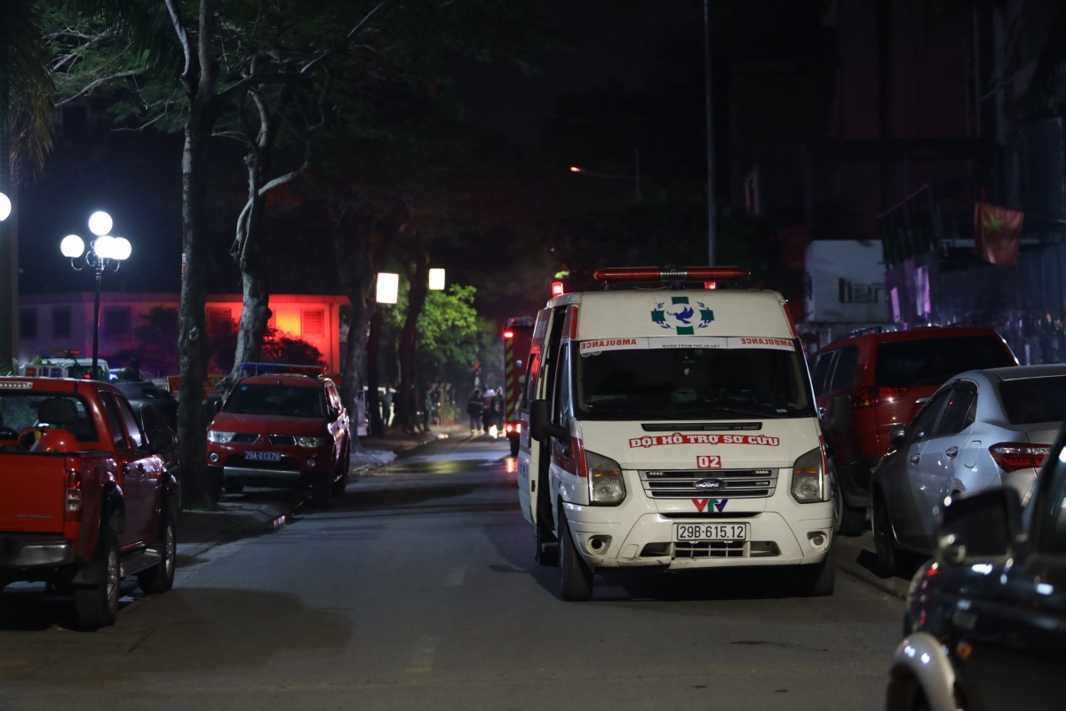 Hiện trường vụ cháy nhà trọ kinh hoàng làm 14 người chết ở Trung Kính, Hà Nội- Ảnh 7.