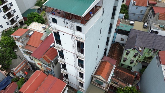 Chiêu 'độc' của chủ chung cư mini biến tòa nhà 6 tầng thành 12 tầng khiến cán bộ lúng túng khi xử lý- Ảnh 1.