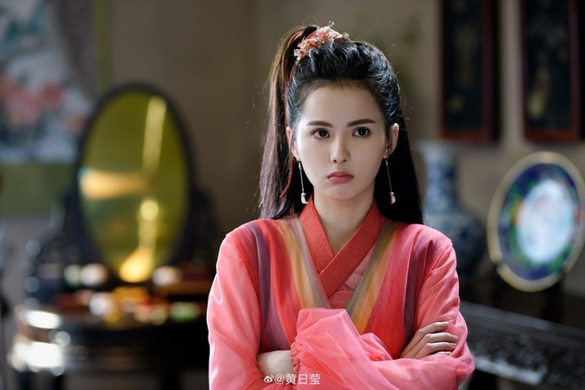 Tai nạn phim trường khiến nữ diễn viên Hoàng Nhật Oánh phải khâu 7 mũi trên khuôn mặt- Ảnh 1.