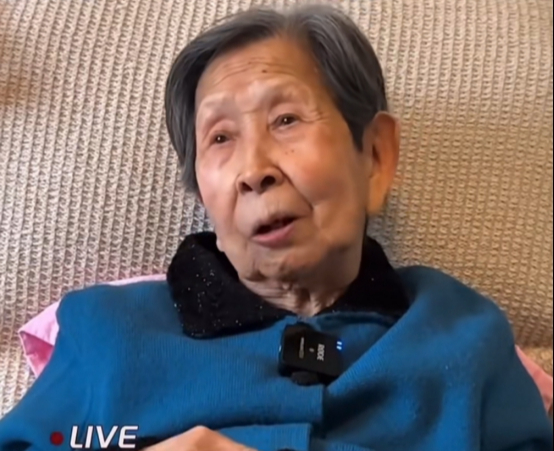 Nghe cụ bà 103 tuổi nói về cách kinh qua nhiều biến động cuộc đời, bạn mới hiểu thế nào là SỐNG đúng nghĩa- Ảnh 1.