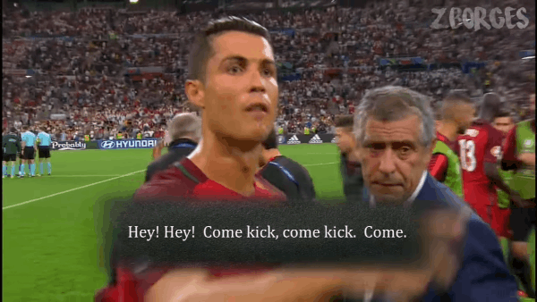 Khoảnh khắc Euro: Ronaldo "ép" đồng đội phải đá penalty và cái kết- Ảnh 1.