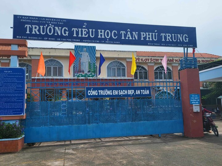 Đánh học sinh chảy máu đầu, một hiệu trưởng ở TP.HCM bị cách chức- Ảnh 1.